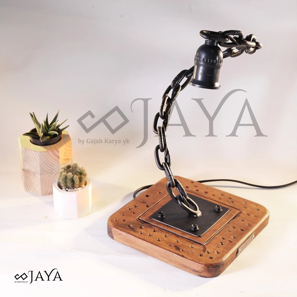 Lampu Meja Industrial Retro Homemade (1)