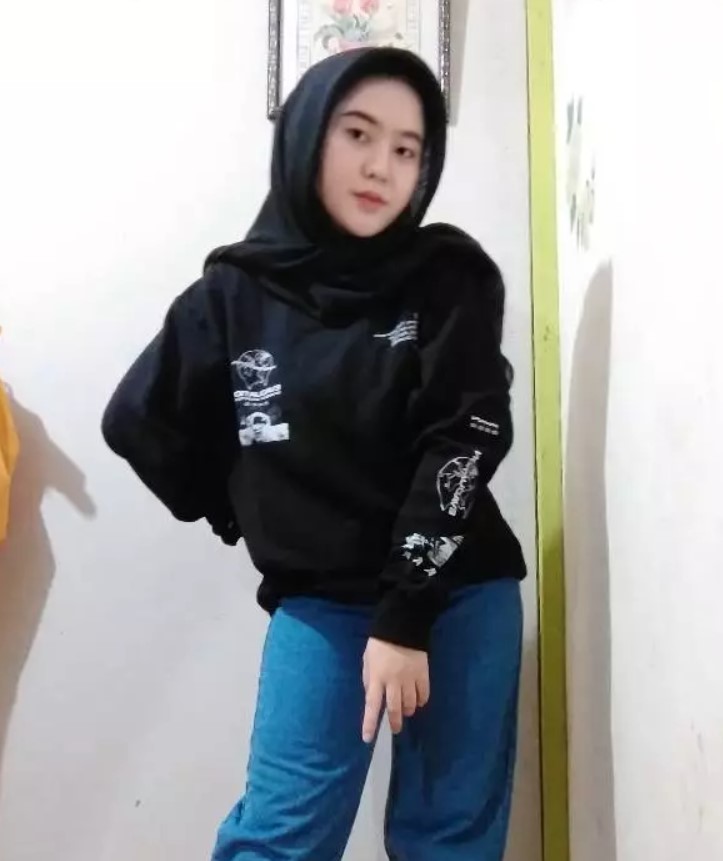 Dobujack Sweater Evacuation (3)